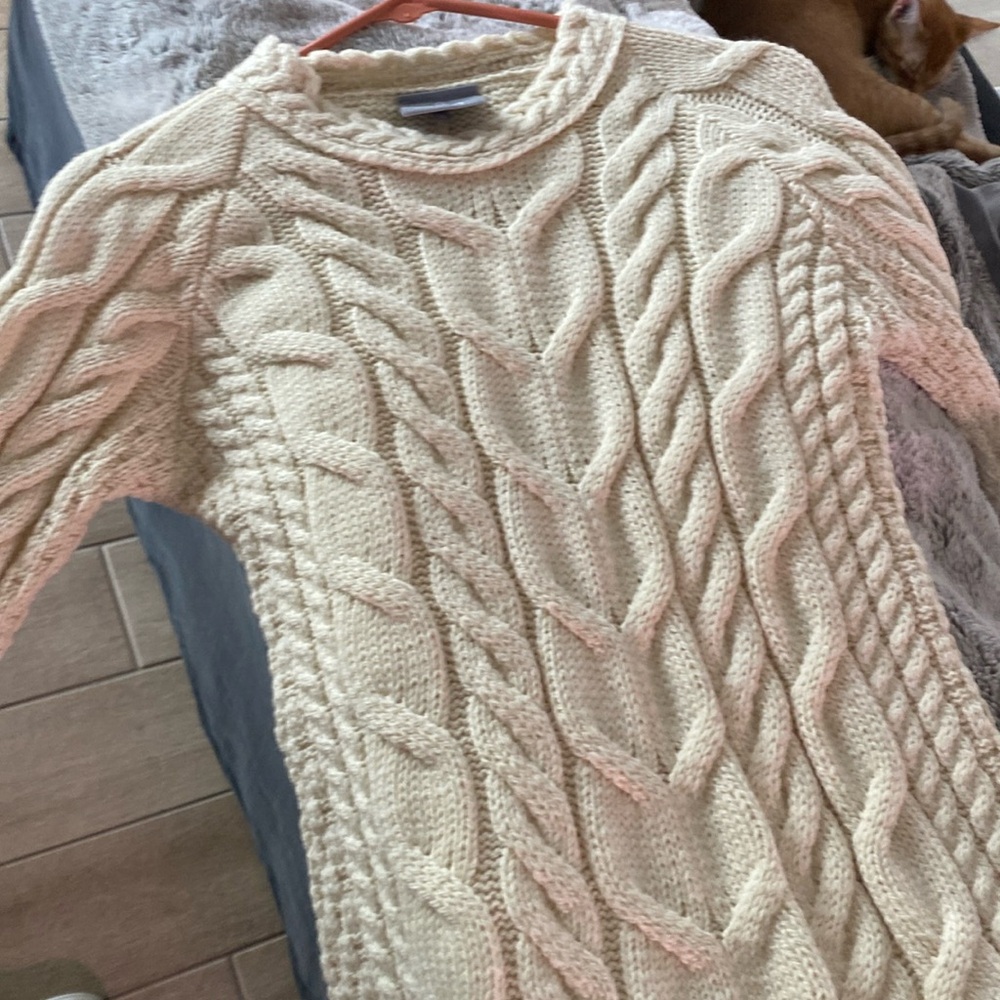 Aran Wool Sweater size Small Cream